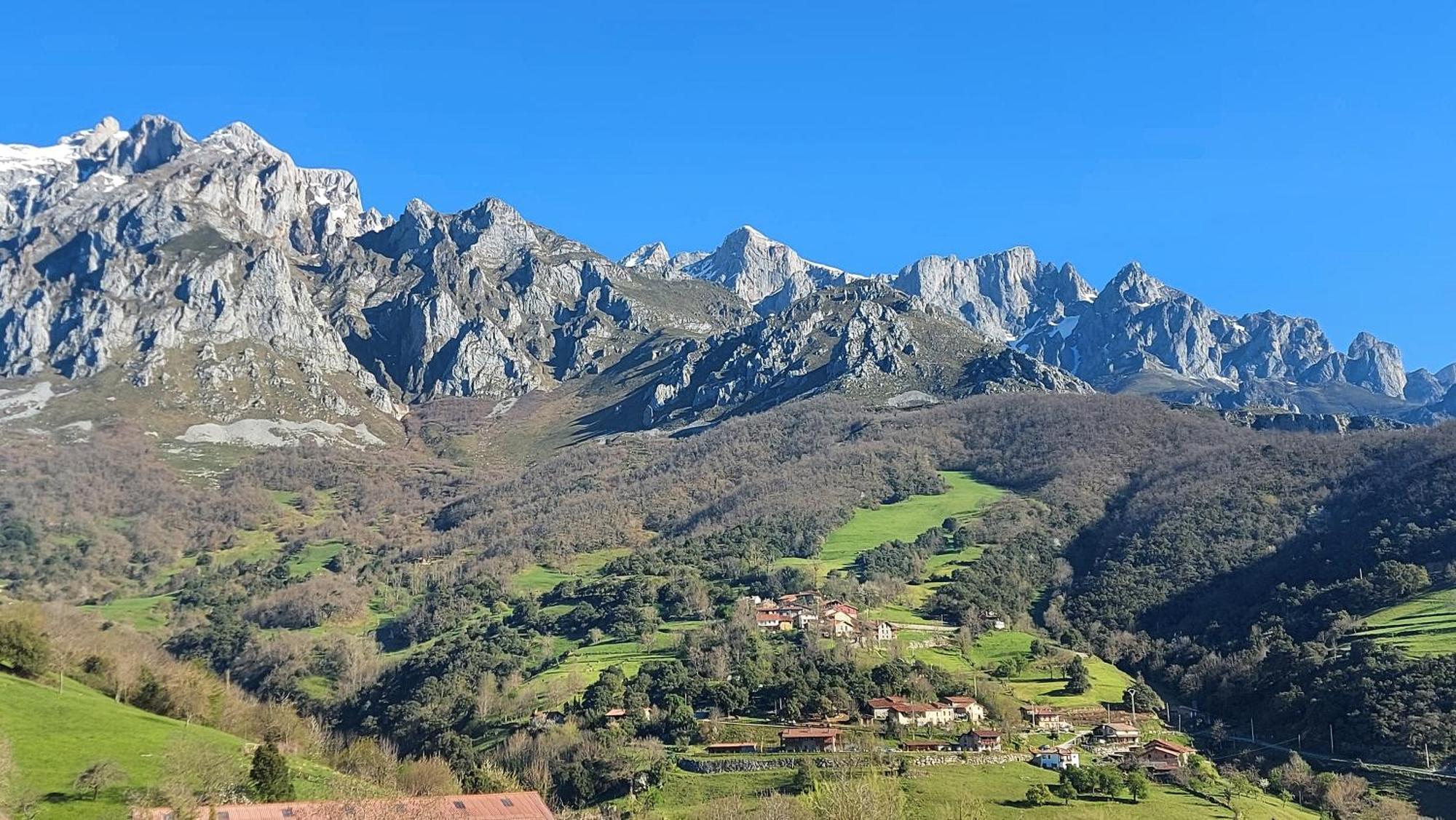 Apartamentos Rurales Los Picos De Redo Camaleño Kültér fotó