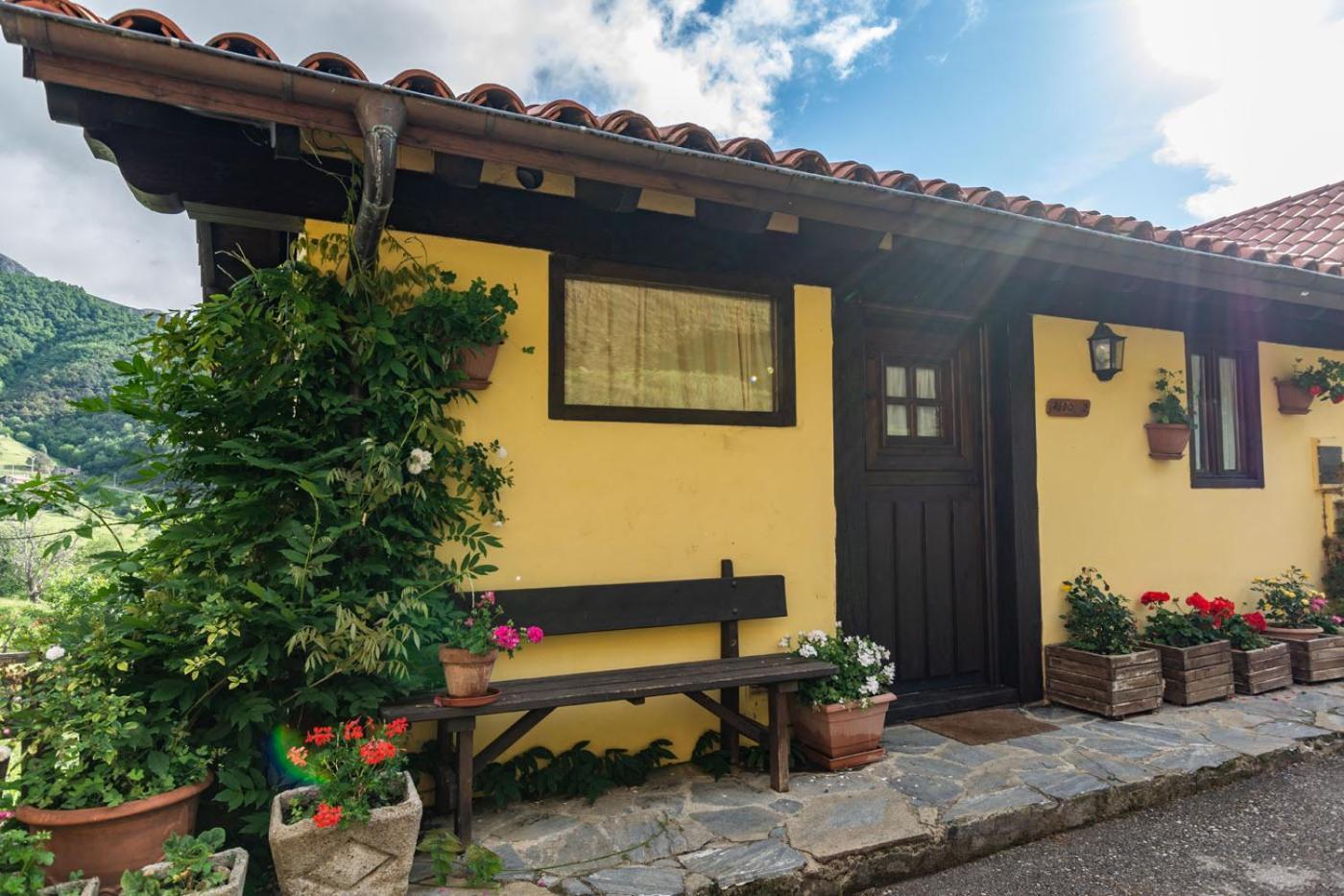 Apartamentos Rurales Los Picos De Redo Camaleño Kültér fotó