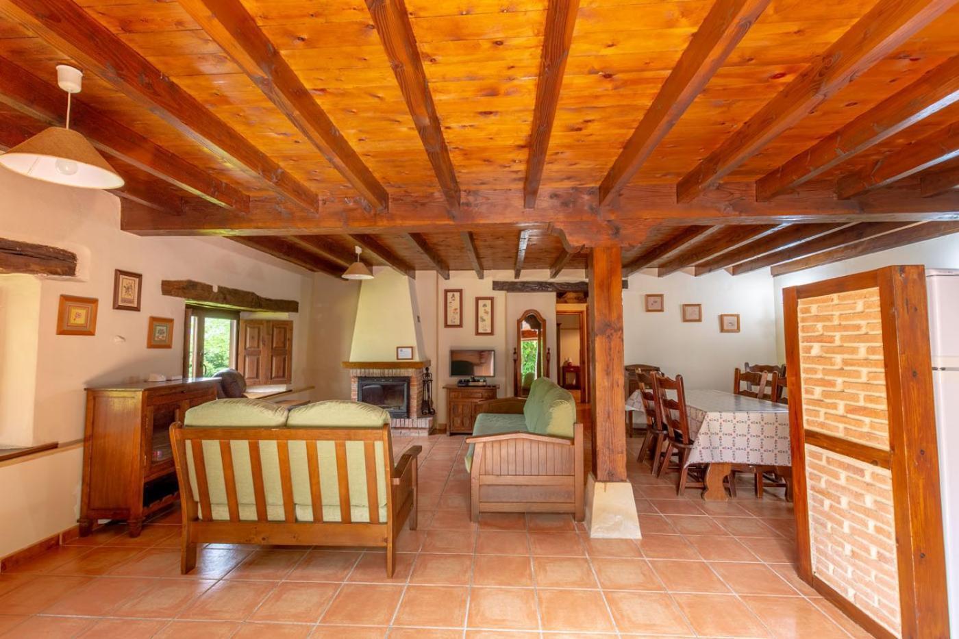 Apartamentos Rurales Los Picos De Redo Camaleño Kültér fotó